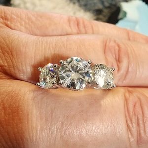 Certified diamond quality 4ct anniversary band ring